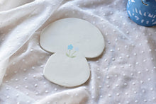 Load image into Gallery viewer, Handmade mushroom ceramic palette - floral palette for artists