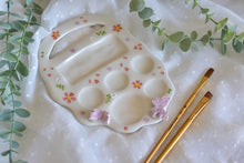 Load image into Gallery viewer, Handmade ceramic palette - floral palette for artists