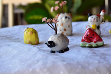 Load image into Gallery viewer, Handmade ceramic cute animal vase - ring holder