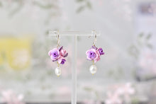 Load image into Gallery viewer, Floral Handmade Dangling Polymer Clay Earrings (white pearl)