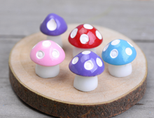 Load image into Gallery viewer, 2 × Miniature mushroom – Fairy Garden - DIY material - Terrarium material