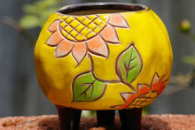 Load image into Gallery viewer, Handpainted sunflower pots - succulent planters - ceramic pots (6.2 cm ×8.5 cm)