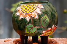 Load image into Gallery viewer, Handpainted sunflower pots - succulent planters - ceramic pots (6.2 cm ×8.5 cm)