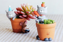 Load image into Gallery viewer, Animal Pots - Cat Planters - Succulent pots - Made of Resin