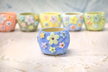 Load image into Gallery viewer, 【Doris's collection】Flower cute pots with diamond (5.3cm * 4.2cm)