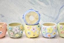 Load image into Gallery viewer, 【Doris's collection】Flower cute pots with diamond (5.3cm * 4.2cm)