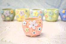 Load image into Gallery viewer, 【Doris's collection】Flower cute pots with diamond (5.3cm * 4.2cm)