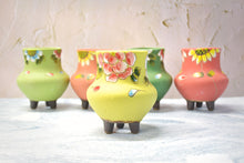 Load image into Gallery viewer, Handpainted flower pots - succulent planters - Unique planter (7cm * 11.8cm)