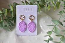 Load image into Gallery viewer, Flower Print Polymer Clay Earrings (purple 1)