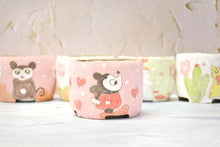 Load image into Gallery viewer, Handpainted cute pots - succulent pots - animal planters (9cm * 7.8cm)
