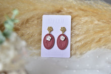 Load image into Gallery viewer, Flower Print Polymer Clay Earrings (wine 1)