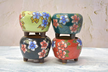 Load image into Gallery viewer, Handpainted flower pots- succulent planters - ceramic pots (7.5cm*8.5cm)