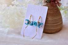 Load image into Gallery viewer, Blue White Flower Polymer Clay Earrings