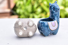 Load image into Gallery viewer, Alpaca succulent pot - animal flower planter (9.5cm*7.5cm*13.5cm)