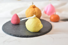 Load image into Gallery viewer, Lemon scented soy candle