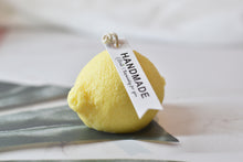 Load image into Gallery viewer, Lemon scented soy candle