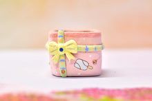Load image into Gallery viewer, 【Doris's collection】Handmade gift box pots - small succulent planter (5.5cm*5cm)