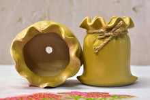 Load image into Gallery viewer, Bag pot - succulent arrange planter - flower pot