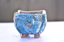 Load image into Gallery viewer, Yipin succulent pot - flower planter (9cm*9cm*9cm)