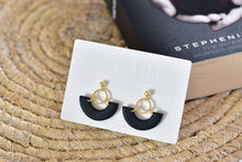 Load image into Gallery viewer, Black Designed Polymer Clay Earrings