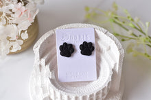 Load image into Gallery viewer, Paw Polymer Clay Earrings (black)