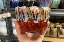 Load image into Gallery viewer, Crackled style pots - round succulent planters (12/13cm × 10/11cm)