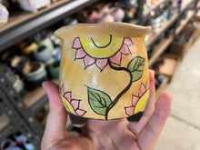 Load image into Gallery viewer, Handpainted pots - succulent planter - flower pot (8cm * 7.5cm)