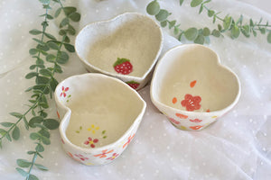 Handmade heart shape bowl - floral pattern bowl - daisy bowl