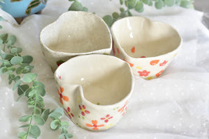 Handmade heart shape bowl - floral pattern bowl - daisy bowl