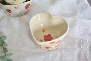 Handmade heart shape bowl - floral pattern bowl - daisy bowl