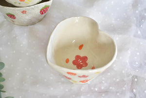 Handmade heart shape bowl - floral pattern bowl - daisy bowl