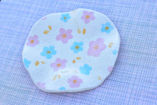 Load image into Gallery viewer, Daisy cake plate - Handmade jewellery tray
