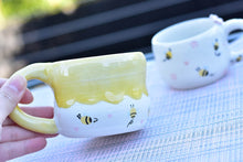 Load image into Gallery viewer, Cute bee mug - coffee lover mug
