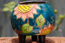 Load image into Gallery viewer, Handpainted sunflower pots - succulent planters - ceramic pots (6.2 cm ×8.5 cm)
