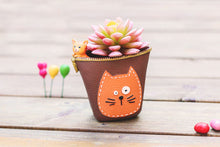 Load image into Gallery viewer, Coin Pocket Pots - Resin Planters - Succulent pots
