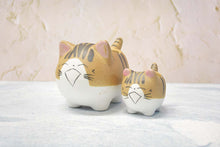 Load image into Gallery viewer, Cute cat succulent pots - flower planters - ceramic pots
