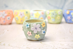 【Doris's collection】Flower cute pots with diamond (5.3cm * 4.2cm)