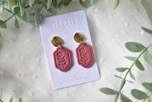 Load image into Gallery viewer, Flower Print Polymer Clay Earrings (wine/brown 3)
