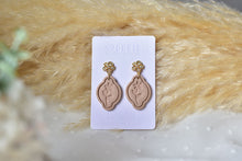 Load image into Gallery viewer, Flower Print Polymer Clay Earrings (wheat 5)
