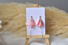 Load image into Gallery viewer, Petal Polymer Clay Earrings (pink pearl 1)
