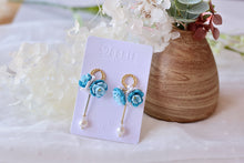 Load image into Gallery viewer, Blue White Flower Polymer Clay Earrings
