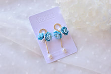 Load image into Gallery viewer, Blue White Flower Polymer Clay Earrings
