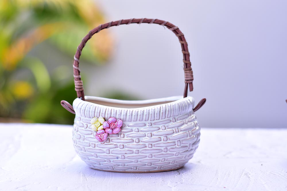 Basket of succulents - flower planter (12.5cm*8.5cm*8cm)