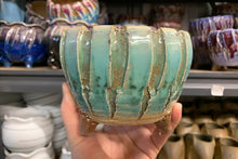 Load image into Gallery viewer, Crackled style pots - round succulent planters (12/13cm × 10/11cm)
